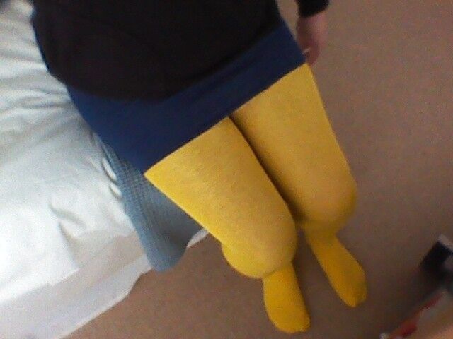 Free porn pics of Yellow opaque tights 5 of 8 pics
