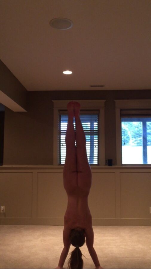 Free porn pics of Naughty gymnast Kelly 9 of 10 pics