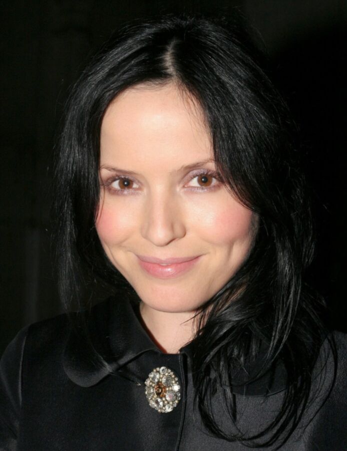 Free porn pics of ANDREA CORR THOSE SEXY IRISH EYES ARE SMILING 14 of 32 pics