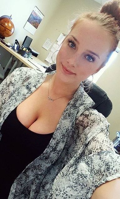 Free porn pics of @tay.michele Big tits boobs Big-bosomed SELFIE QUEEN 17 of 70 pics