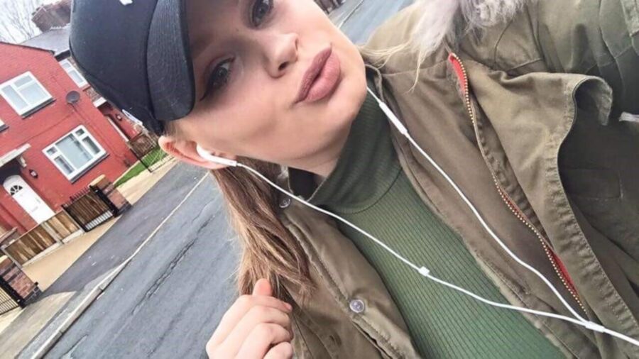 Free porn pics of Teen Chav Slut Comment And Tribute  10 of 10 pics