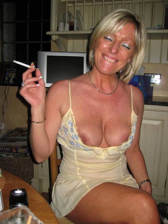 Mature Finds Viii With Smoking Fetish Porn Pic