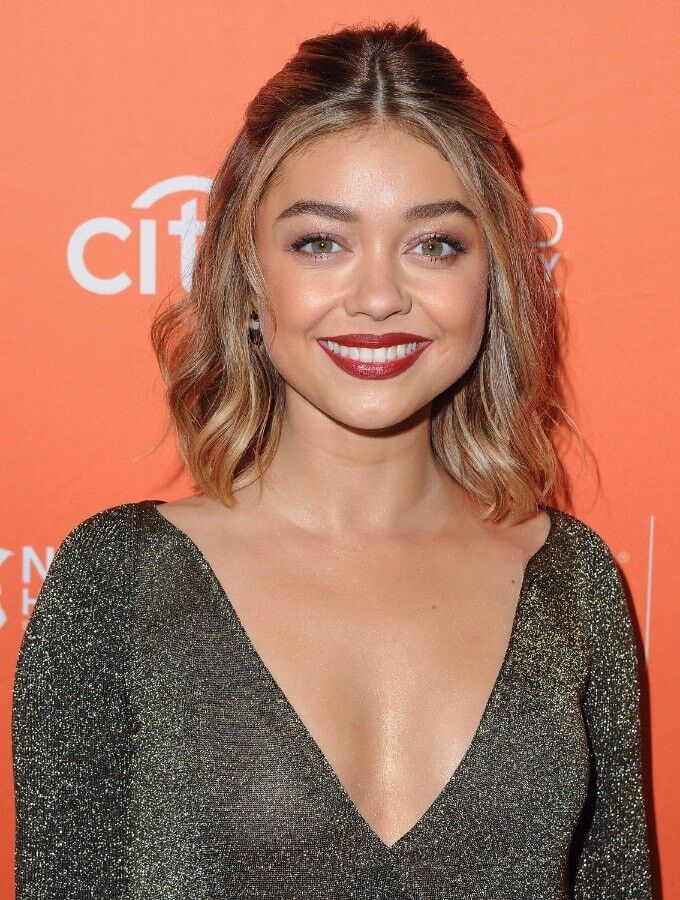 Free porn pics of Sarah Hyland: More Braless and/or Erect Nipples Pokie Shots 7 of 10 pics