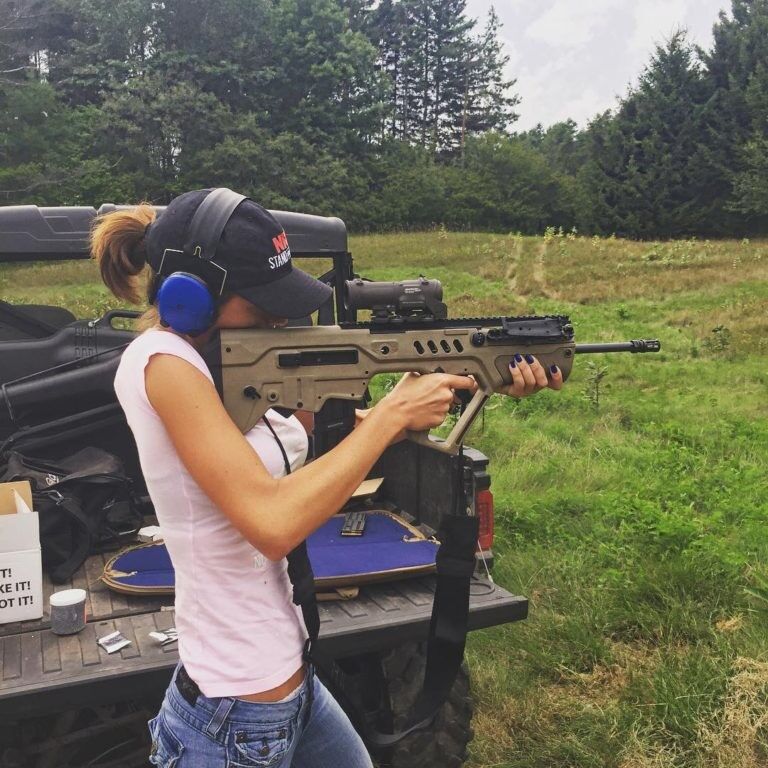 Free porn pics of Faith Goldy 3 of 8 pics