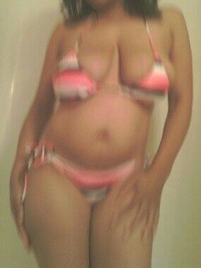 Free porn pics of my huge latina udders...  1 of 10 pics