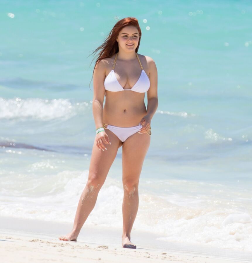 Free porn pics of Celeb whores need BBC: Ariel Winter 10 of 30 pics