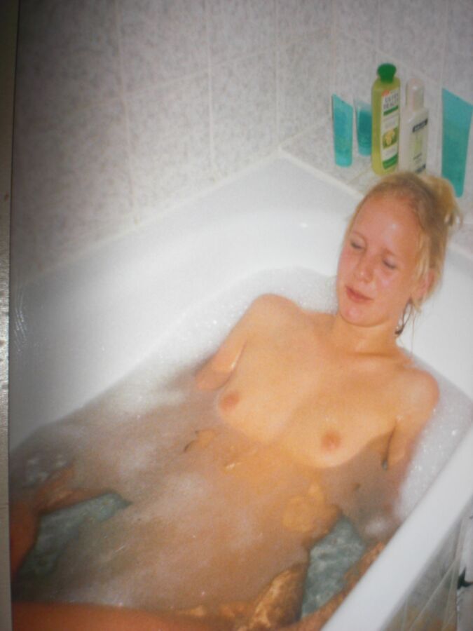 Free porn pics of My sweet Susi taking a bath!!! 4 of 8 pics