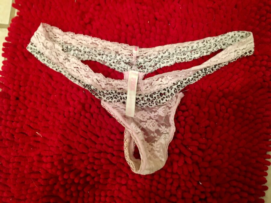 Free porn pics of Nice crusty panties 1 of 11 pics