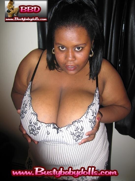 Free porn pics of Ebony BBW Miss Cleavage 2 of 50 pics