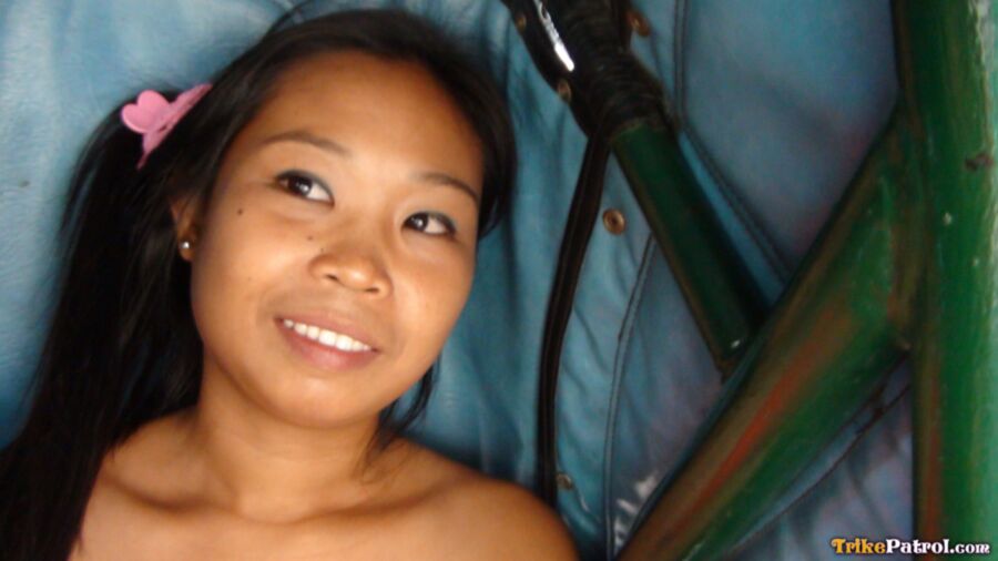 Free porn pics of Filipina Lyn has a nice Bush 19 of 142 pics