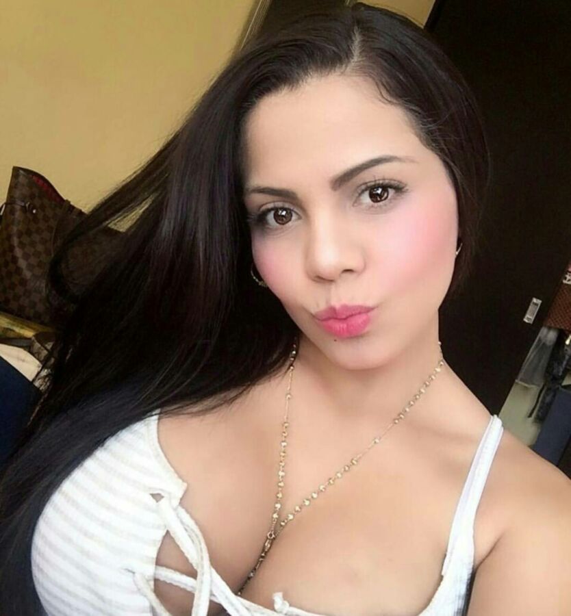 Free porn pics of colombianas 16 of 46 pics