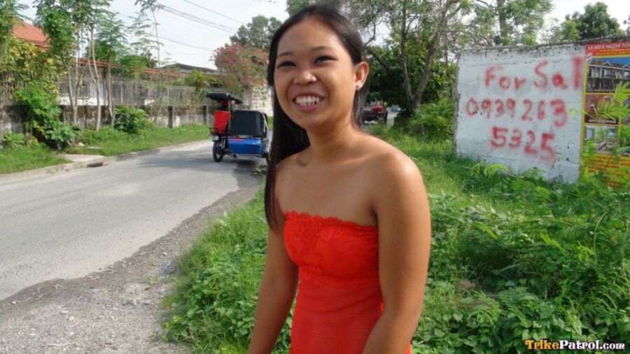 Free porn pics of Filipina Lyn has a nice Bush 6 of 142 pics