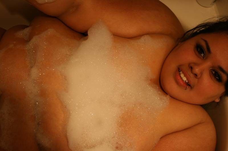 Free porn pics of SSBBW - bath 20 of 79 pics