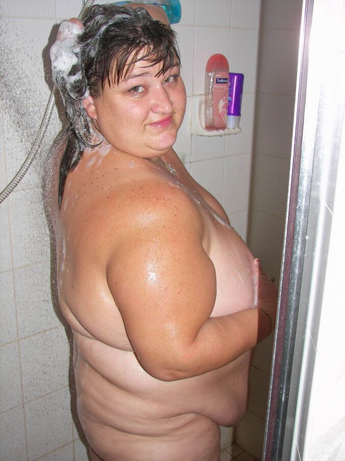 Free porn pics of SSBBW - shower 24 of 53 pics