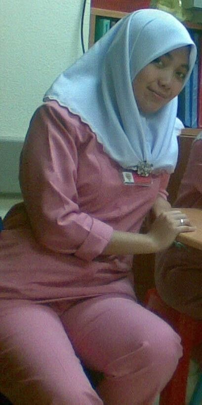 Free porn pics of Indonesia- nurse with hijab at day, dirty slutty hooker at night 2 of 9 pics