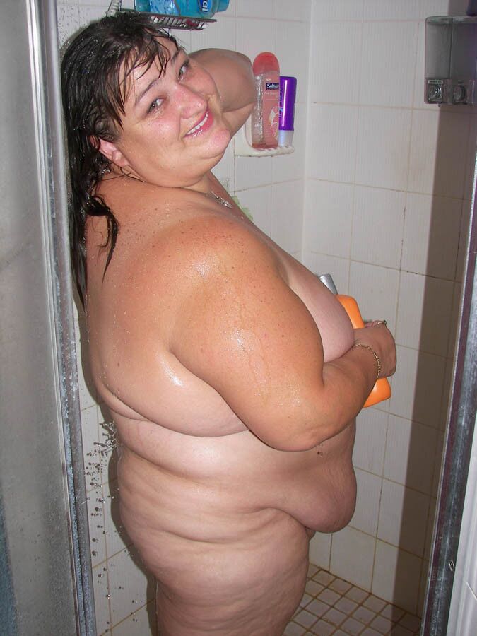 Free porn pics of SSBBW - shower 23 of 53 pics