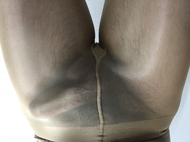 Free porn pics of Me in pantyhose 1 of 4 pics