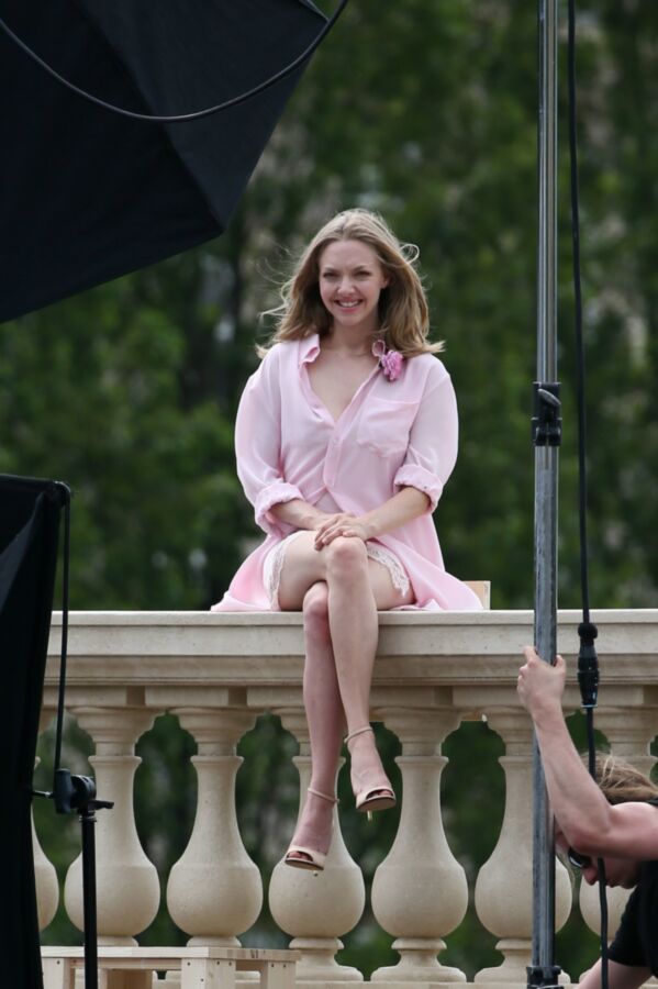 Free porn pics of Amanda Seyfried 12 of 62 pics