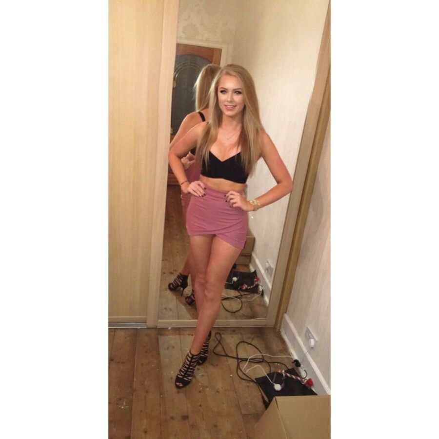 Free porn pics of Gorgeous chav party slut Holly with an amazing body 13 of 133 pics