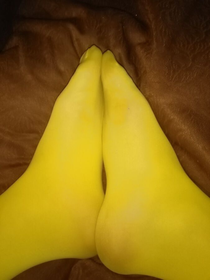 Free porn pics of Yellow Tights Dick  16 of 17 pics