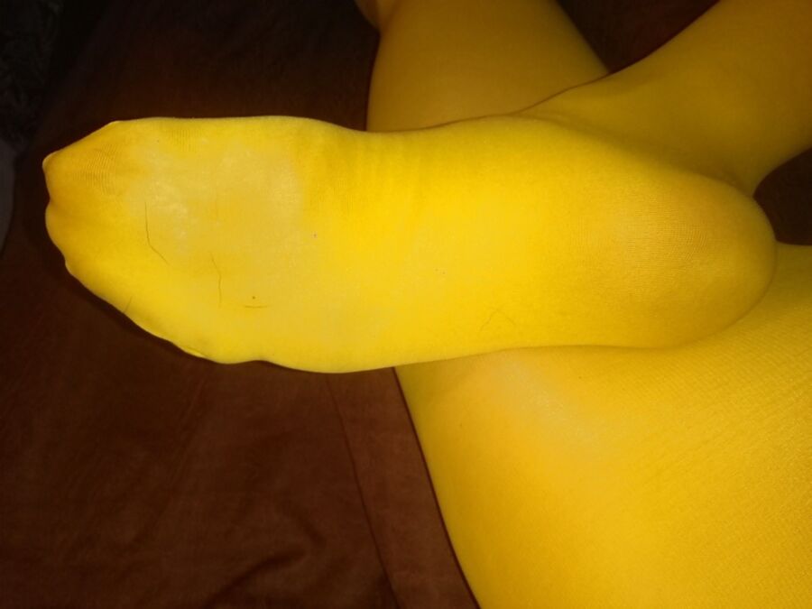 Free porn pics of Yellow Tights Dick  5 of 17 pics