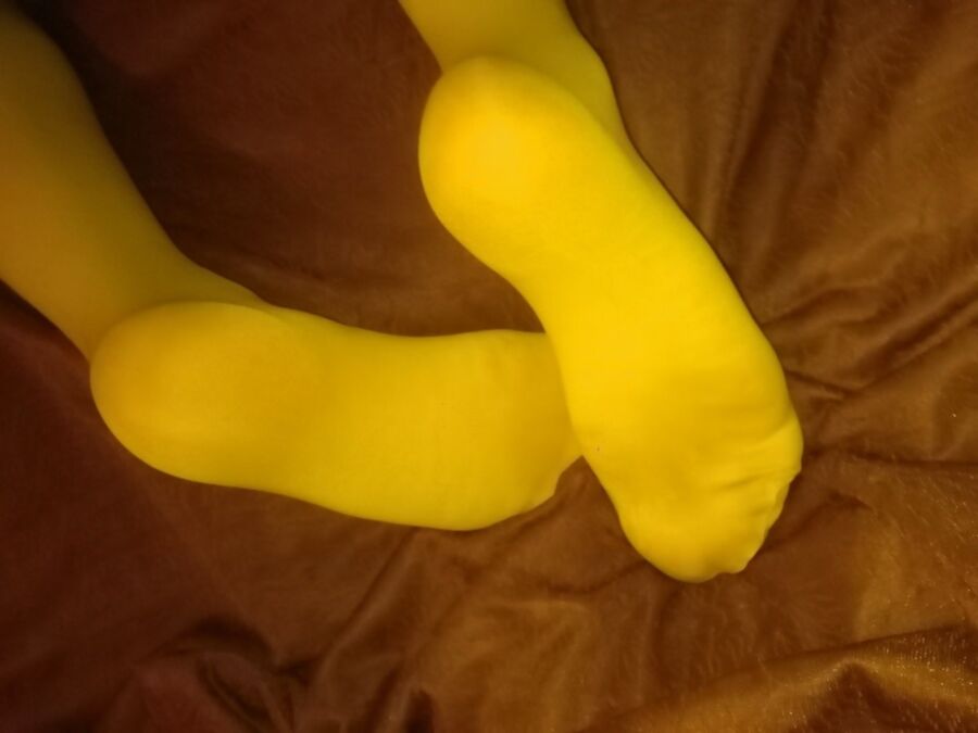 Free porn pics of Yellow Tights Dick  13 of 17 pics