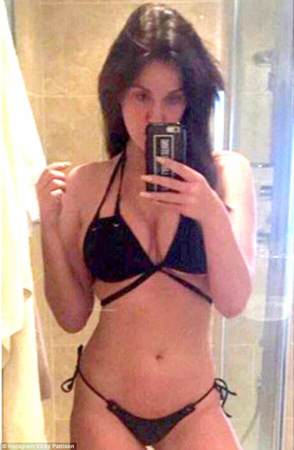 Free porn pics of Vicky Pattison. Selfie Whore. 3 of 9 pics