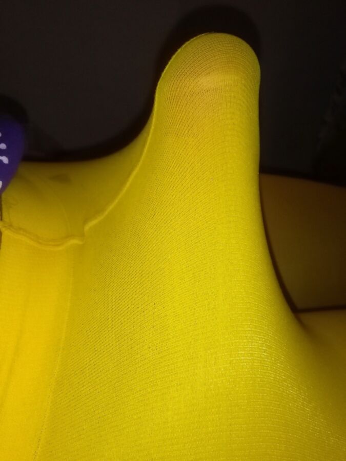 Free porn pics of Yellow Tights Dick  3 of 17 pics