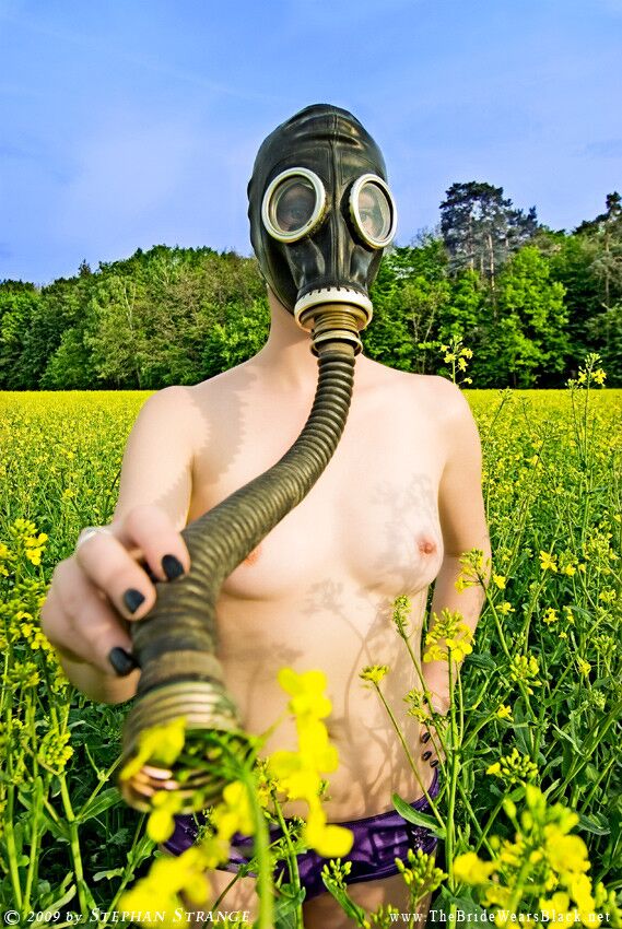 Free porn pics of Short-haired gas mask model 21 of 32 pics