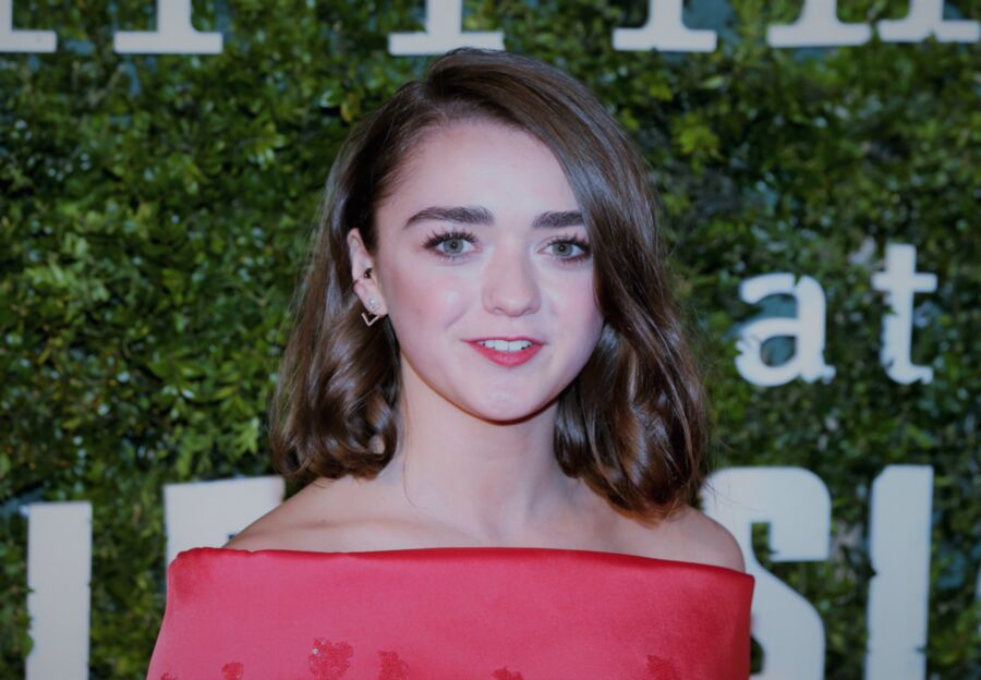 Free porn pics of Maisie Williams: I be I could fit her foot in my mouth 9 of 22 pics