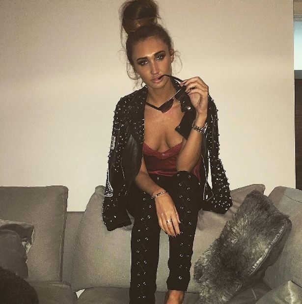 Free porn pics of Megan McKenna (My Chav Inspirations) 5 of 15 pics