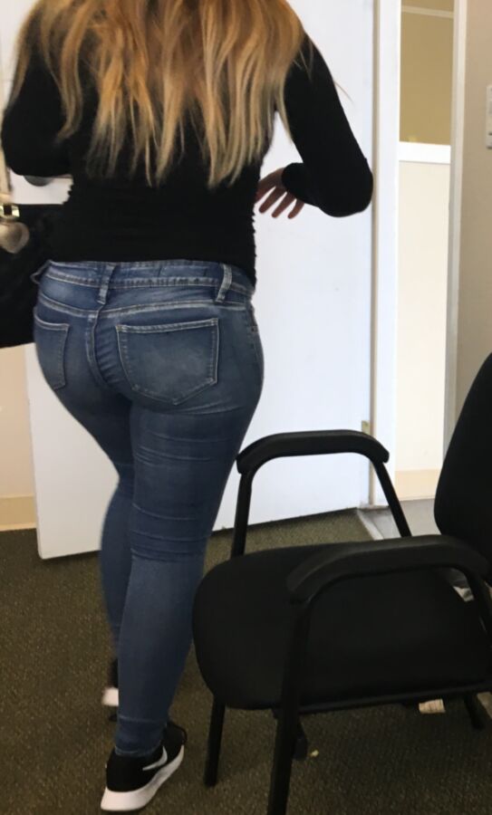 Free porn pics of Young thick ass 3 of 15 pics