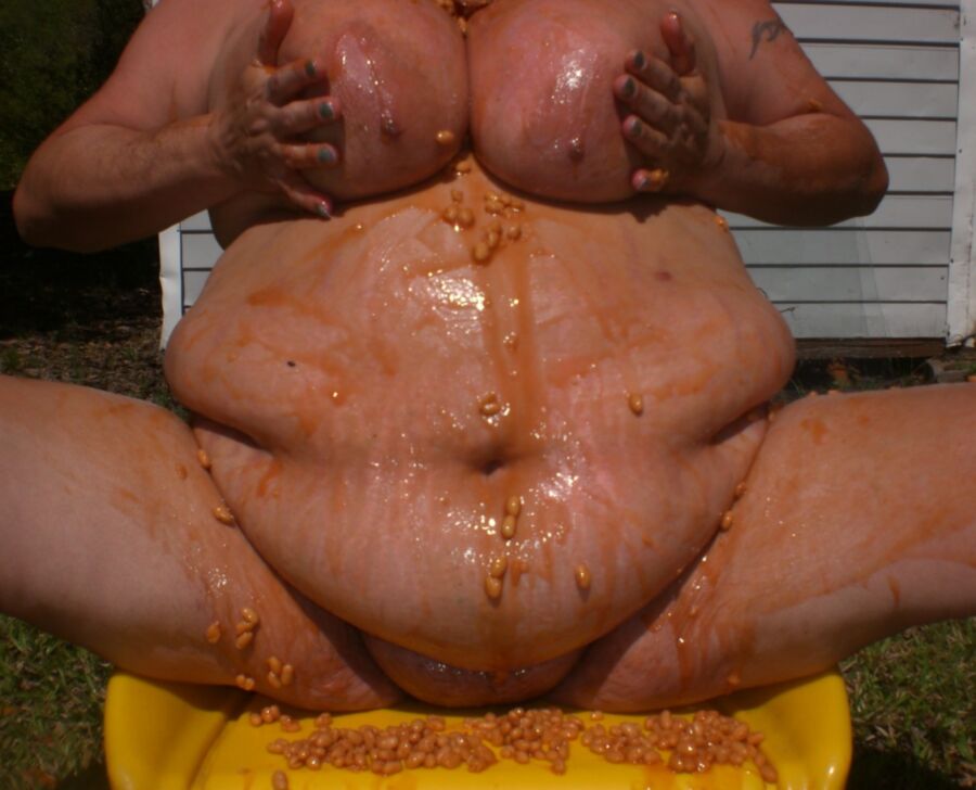 Free porn pics of BACON & BEANS - FAT BBW Porker PIG  15 of 16 pics