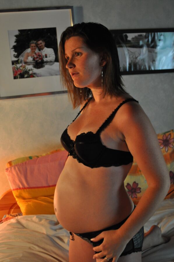 Free porn pics of Melanie Pregnant 13 of 24 pics