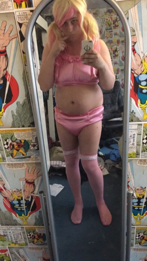 Free porn pics of sissy baby abdl 1 of 7 pics