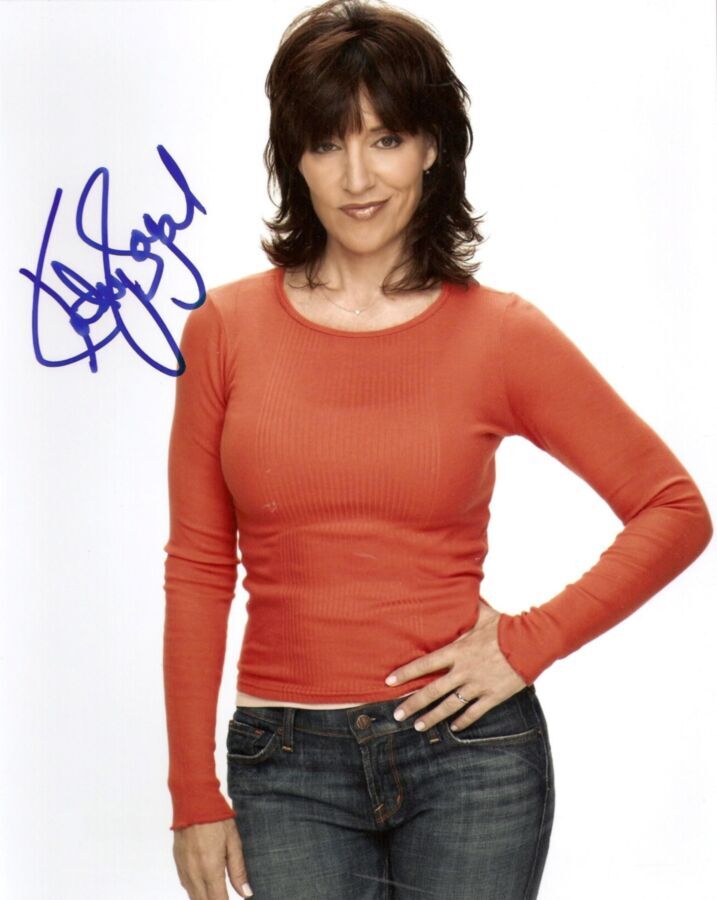 Free porn pics of Katey Sagal - Al Bundys faule aber lüsterne Eheficke Peggy  1 of 10 pics