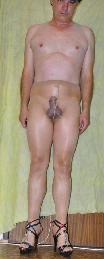 Free porn pics of My husband in pantyhose!!! 18 of 20 pics