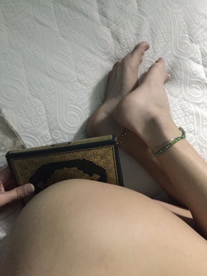 Free porn pics of arab hot muslim slut from egypt 6 of 9 pics