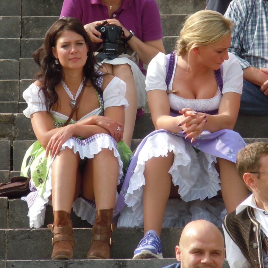 Upskirt Dirndl Upskirt Dirndl