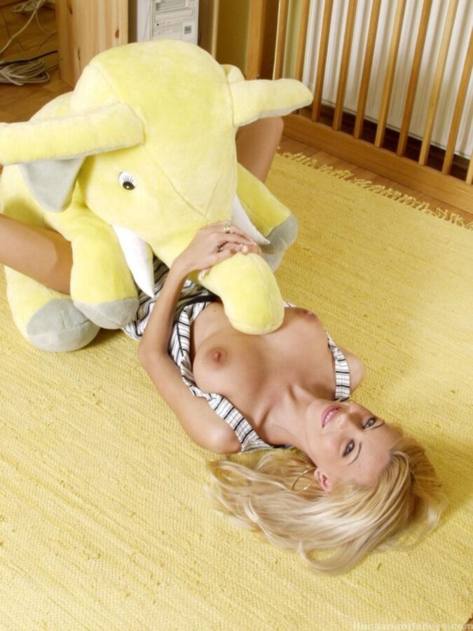 Free porn pics of Nikky Blond - Toy Time 17 of 111 pics