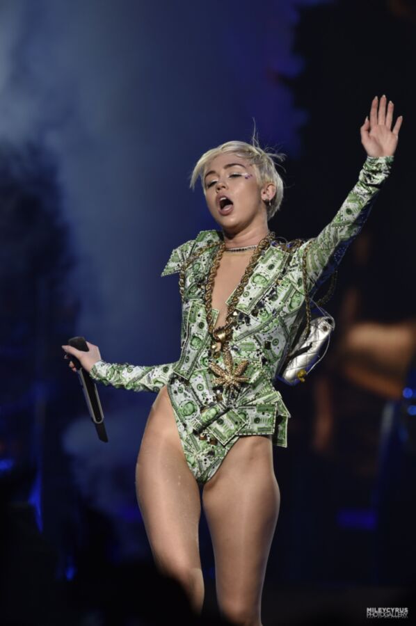 Free porn pics of Sexy Miley Cyrus (Celebrities) 2 of 68 pics