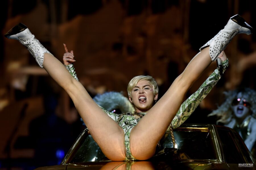 Free porn pics of Sexy Miley Cyrus (Celebrities) 11 of 68 pics