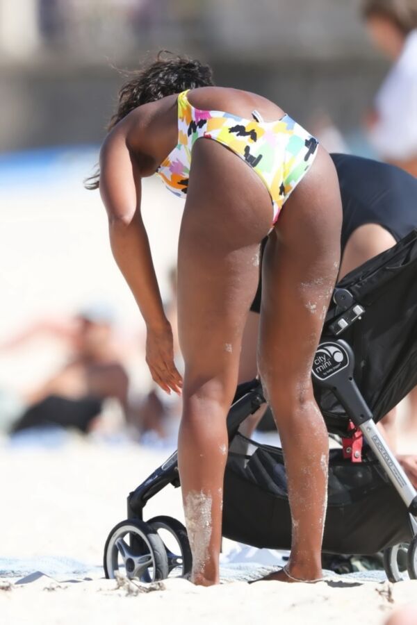 Free porn pics of Kelly Rowland Showing Her Sexy Brown Ass 14 of 16 pics