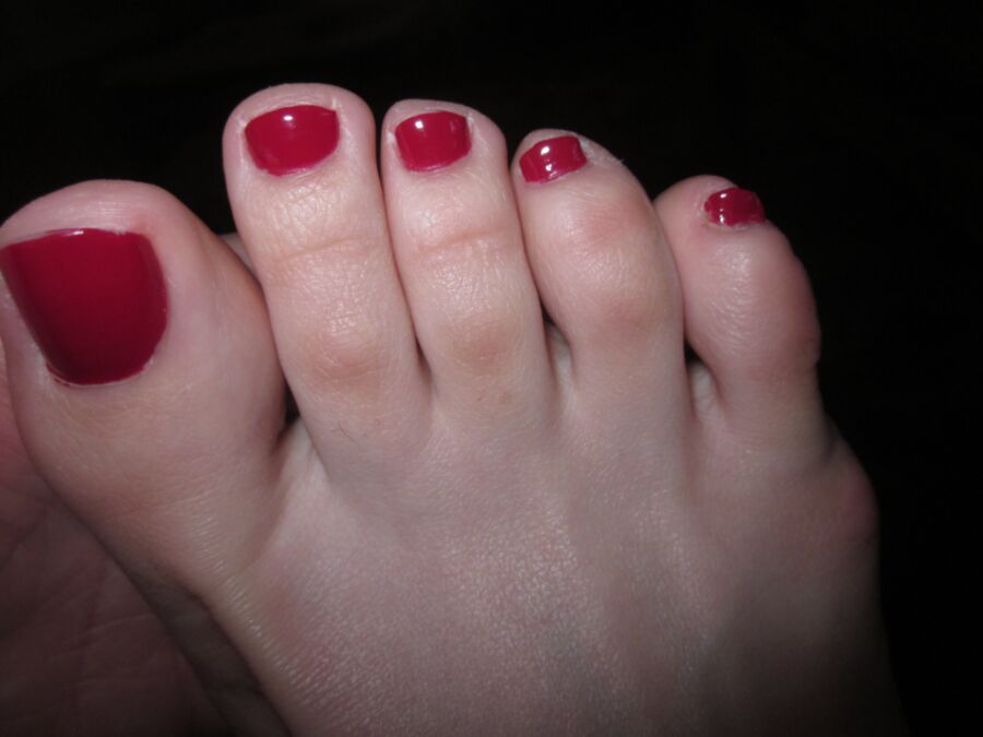 Free porn pics of Cute Feet, Hairy Ass and Nipples, Dark Lips 1 of 9 pics