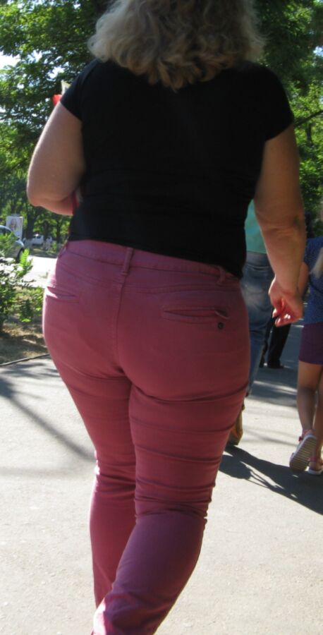 Free porn pics of So Fat Ass Walking 17 of 20 pics