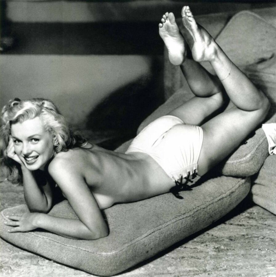 Free porn pics of Marilyn Monroe Posing Nude on a Chair Pics 12 of 18 pics