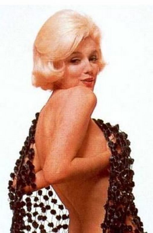 Free porn pics of Marilyn Monroe Nude in Dotted Scarf 18 of 62 pics