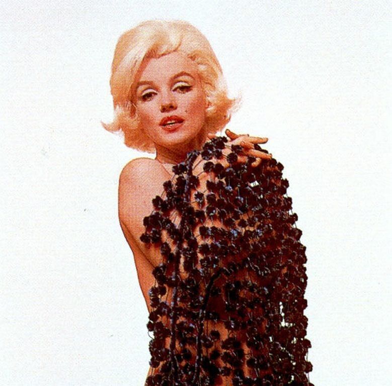 Free porn pics of Marilyn Monroe Nude in Dotted Scarf 24 of 62 pics