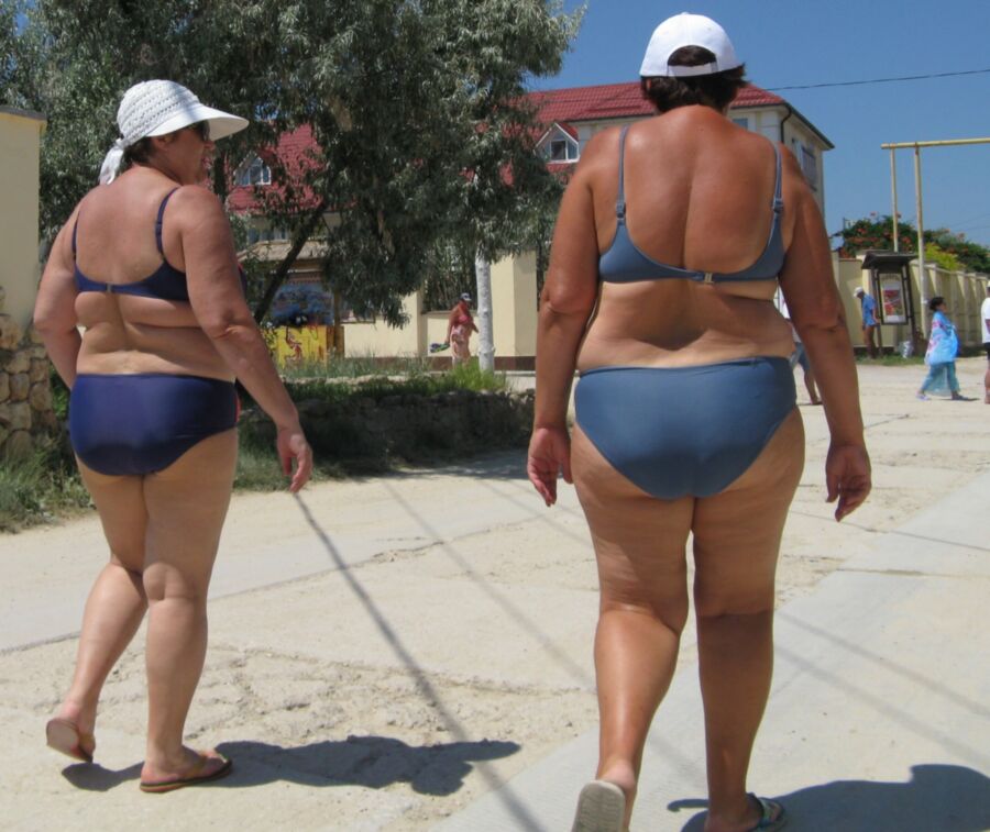 Free porn pics of Two Grannies walking 3 of 7 pics