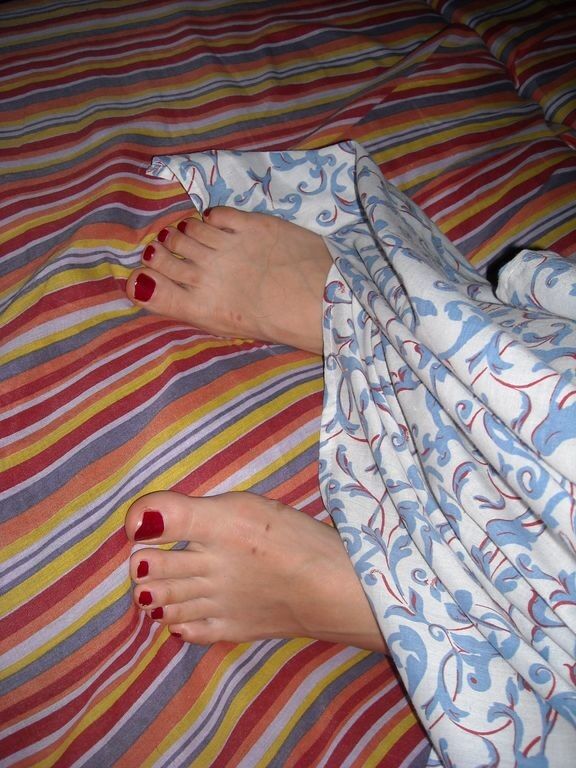 Free porn pics of Asian wife sexy feet 16 of 27 pics